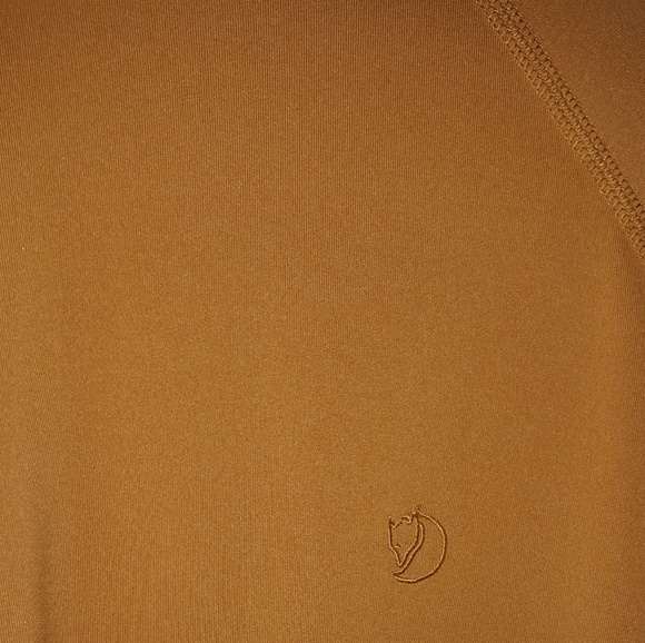 *SOLD*FJALL RAVEN Shirt - Picture 2 of 5